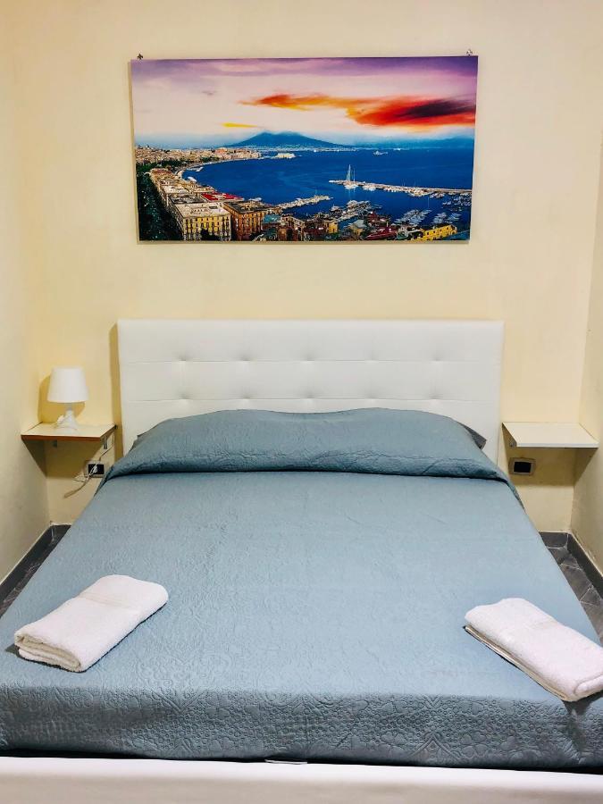 Basso Sasà Napoli Esterno foto